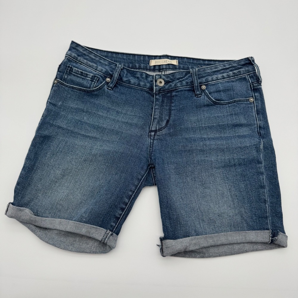 Bullhead Womens Medium Wash Denim Cuffed Jean Shorts Blue Size 27
